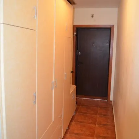 Apartment Downtown Warna